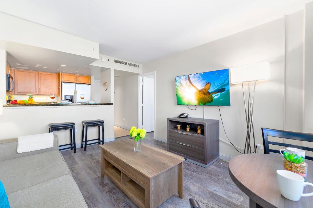 Renovated With City View At Aqua Palms Waikiki Honolulu Exteriör bild