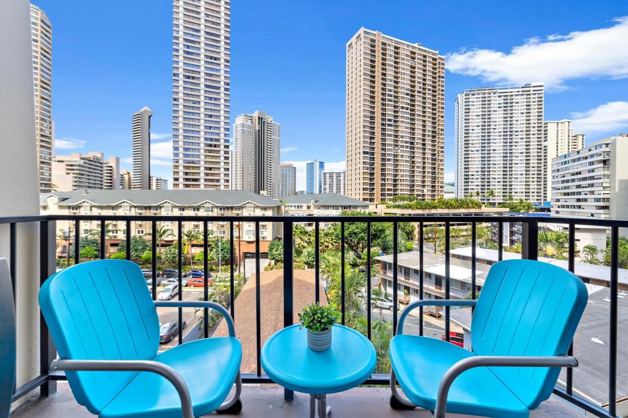 Renovated With City View At Aqua Palms Waikiki Honolulu Exteriör bild