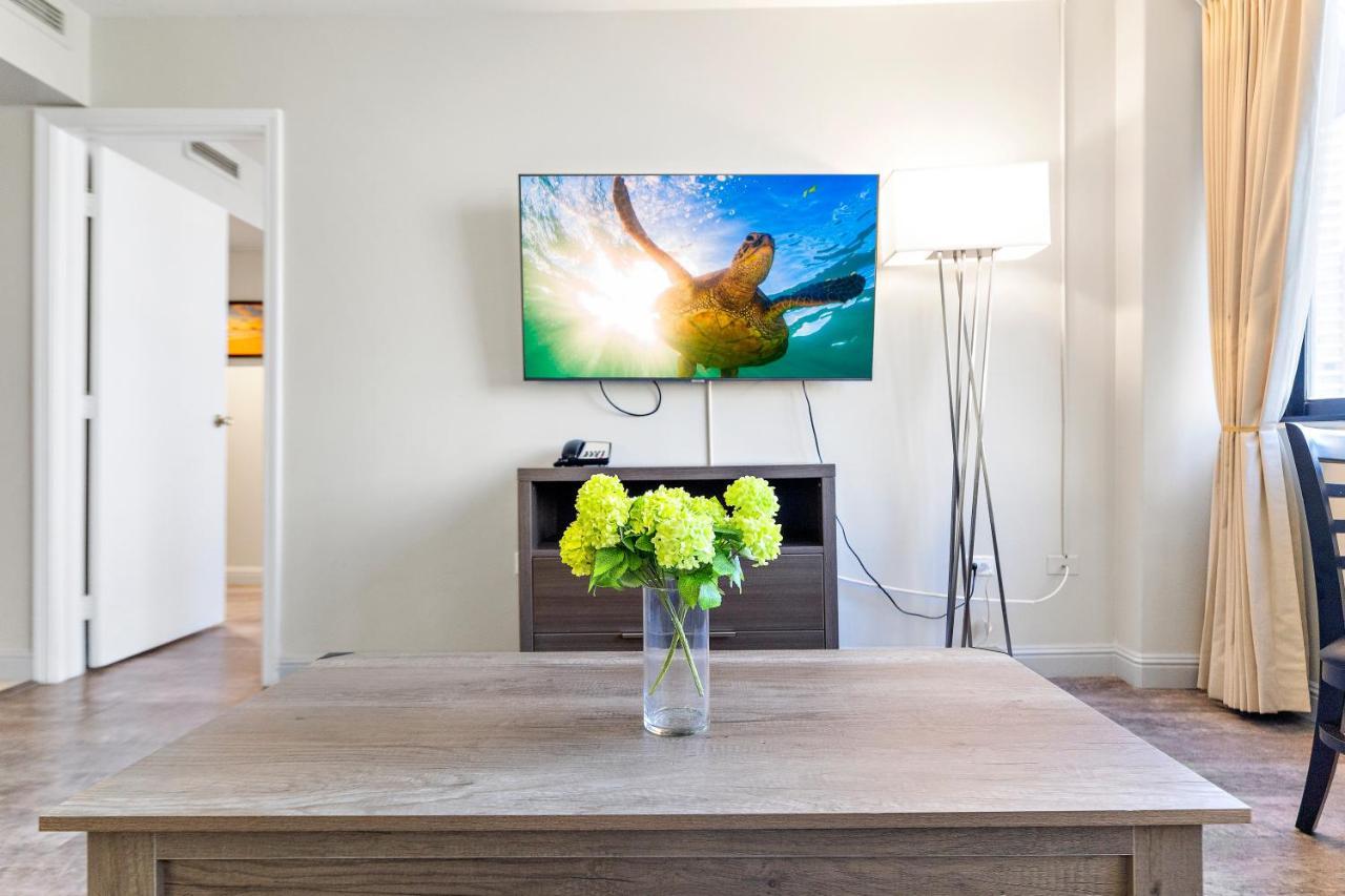 Renovated With City View At Aqua Palms Waikiki Honolulu Exteriör bild