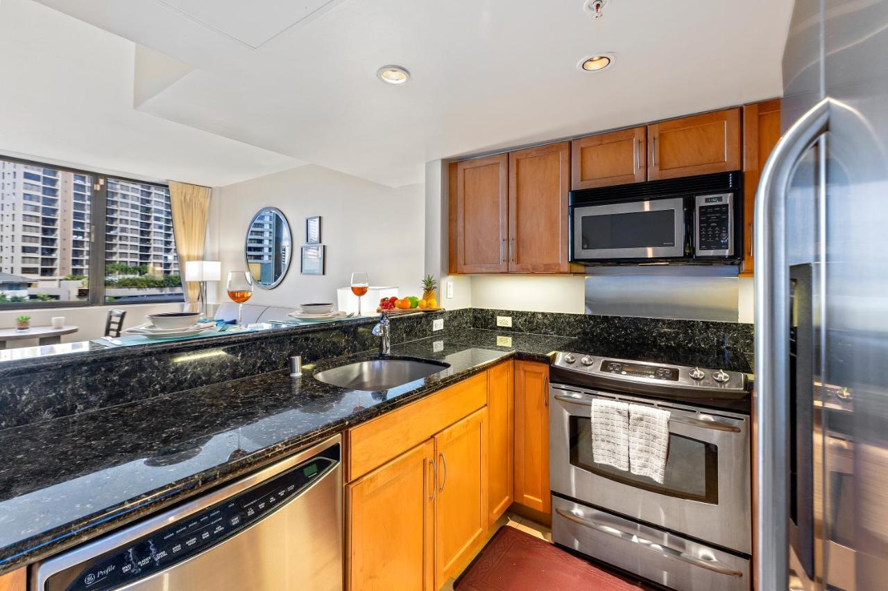 Renovated With City View At Aqua Palms Waikiki Honolulu Exteriör bild