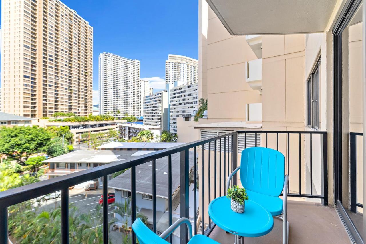 Renovated With City View At Aqua Palms Waikiki Honolulu Exteriör bild