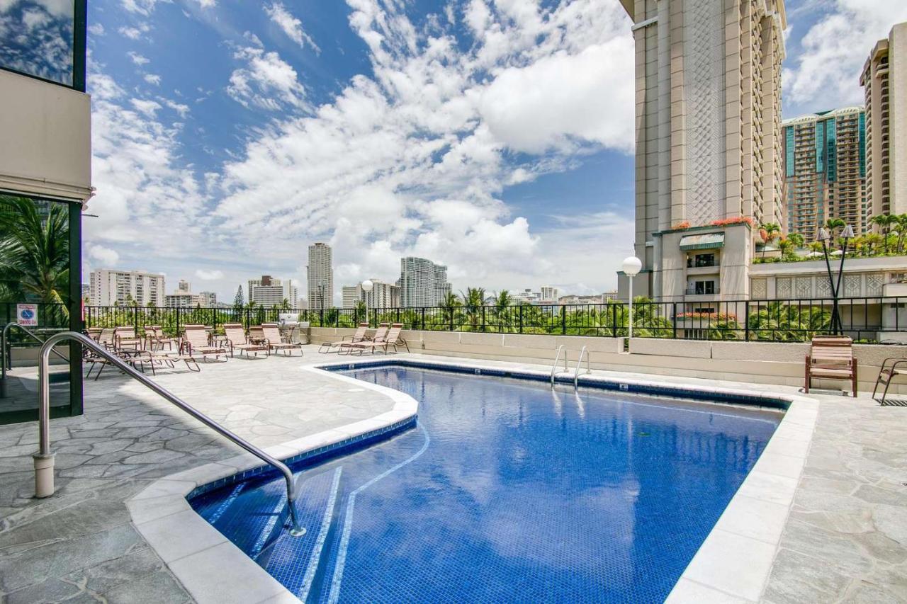 Renovated With City View At Aqua Palms Waikiki Honolulu Exteriör bild